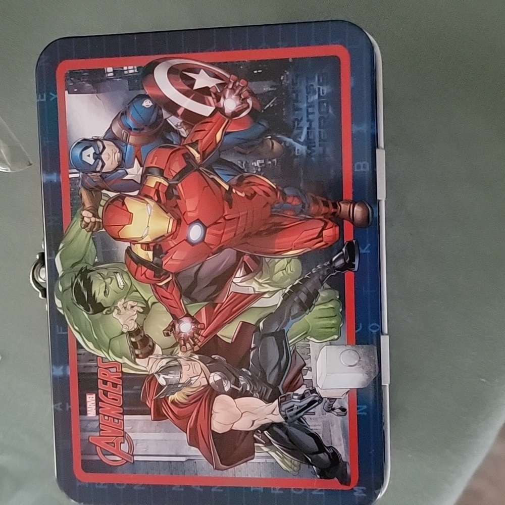 Marvel Avengers Tin